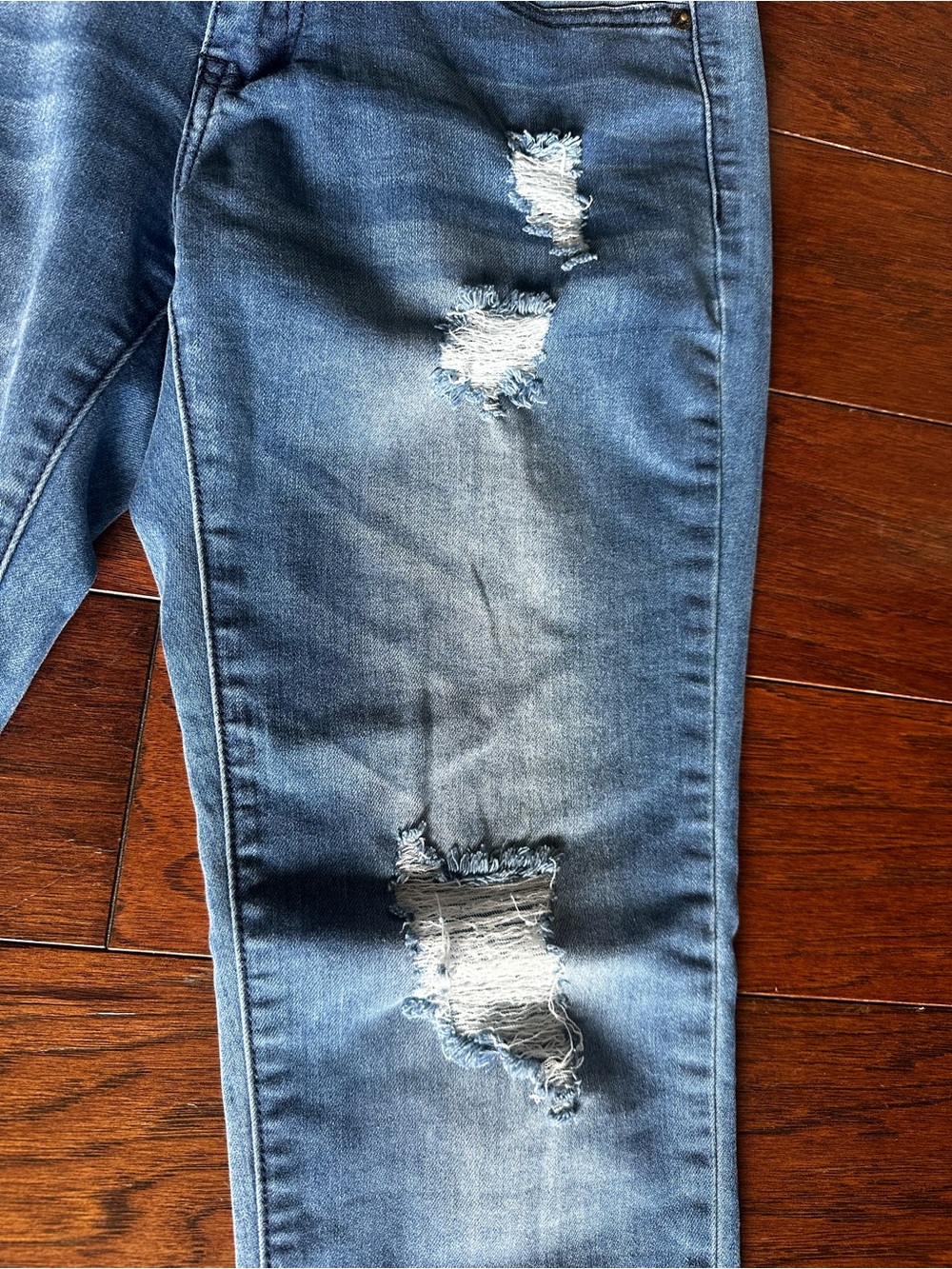 Gazoz Women’s Medium Blue Distressed Skinny Jeans - Picture 3 of 9